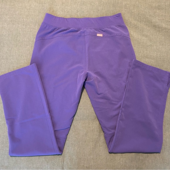 Figs Purple Amethyst Scrub Set - Small top & small tall bottoms - Picture 6 of 9